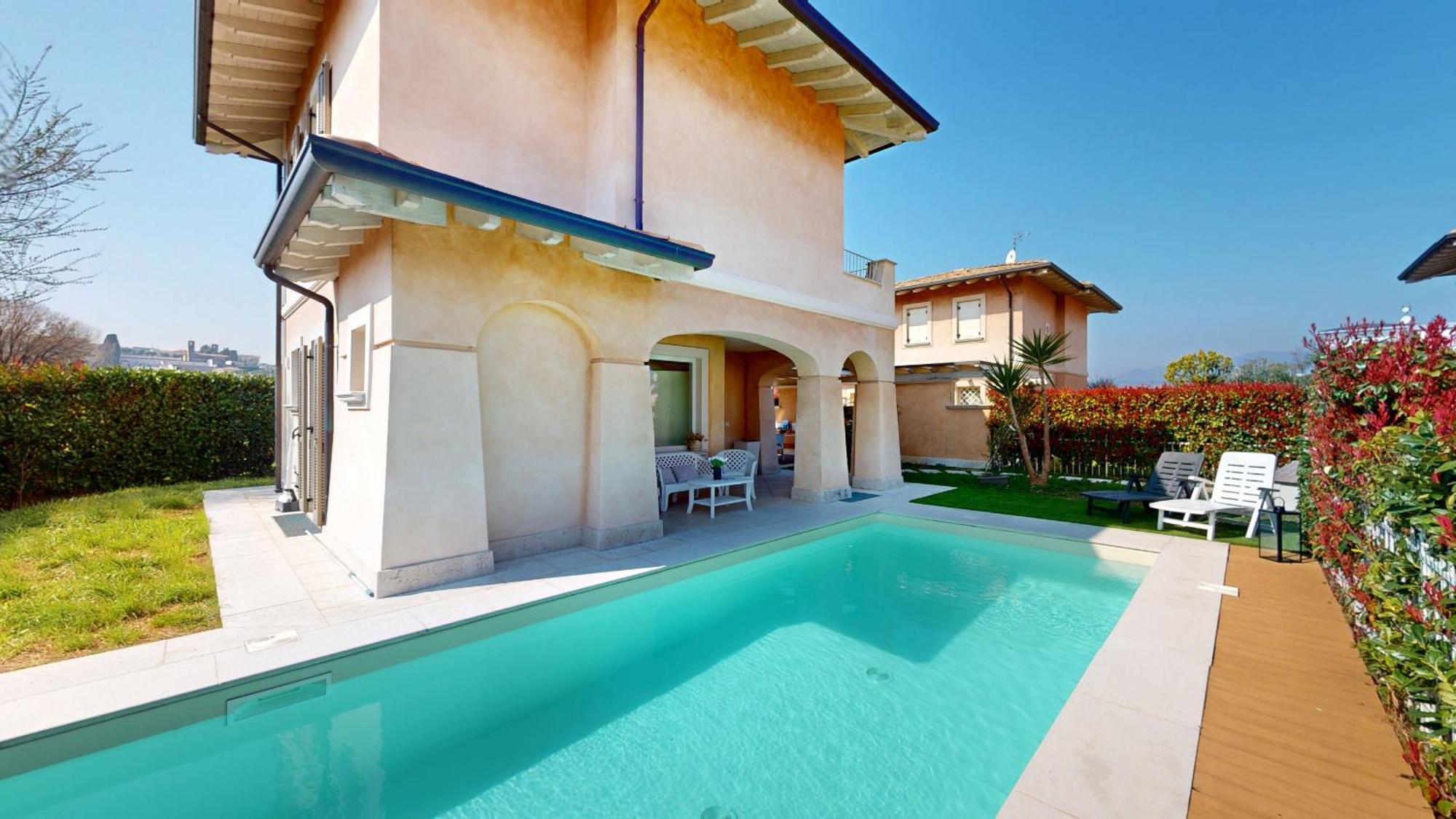 Villa Dolcevita By Bookinggardalake Manerba del Garda Exterior photo